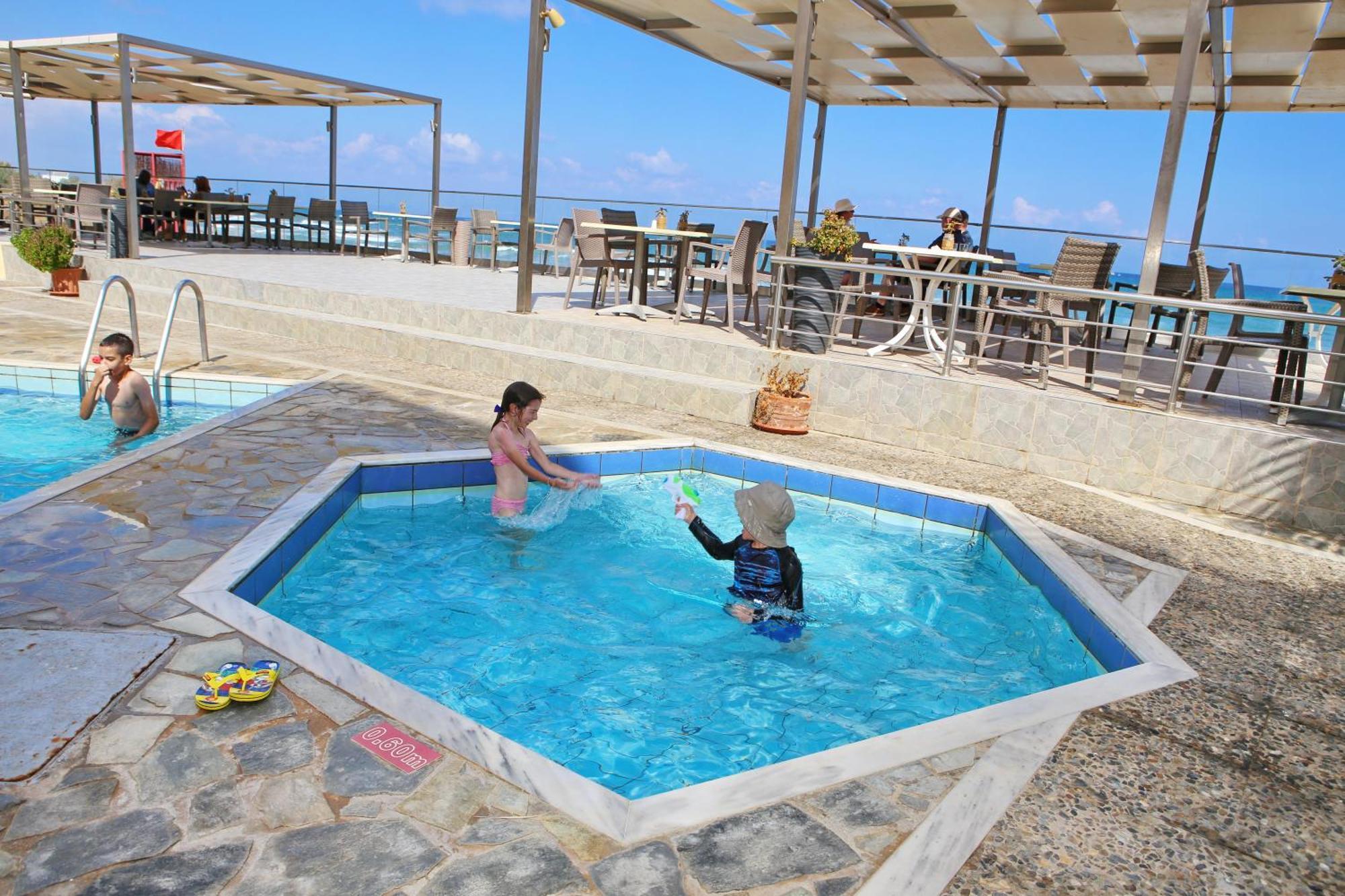Dedalos Beach Hotel Sfáka Exterior foto